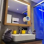 Leontina - With Air Conditioning And Summer Card