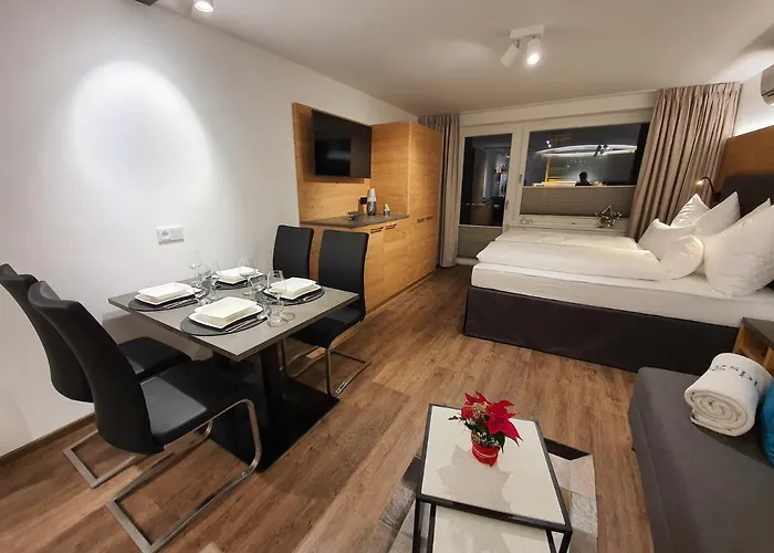 Leontina - With Air Conditioning And Summer Card Apartmán